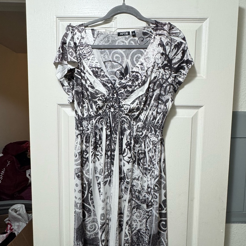 Apt. 9 Monochrome Patterned Midi Dress - Picture 2 of 6